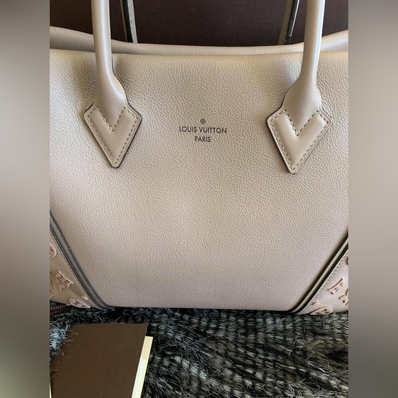 AUTHENTIC LOUIS VUITTON W PM GALET - Picture 4 of 15